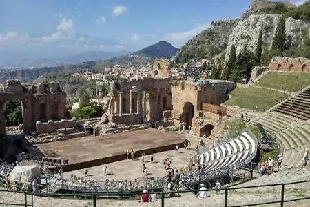 Luxury Apartment Carmen N 2 Centro Storico Di Taormina 0*,