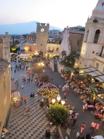 Luxury Apartment Carmen N 2 Centro Storico Di Taormina Holiday home