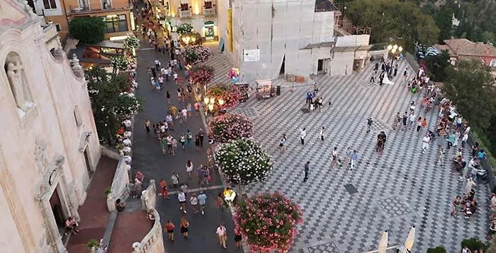 Luxury Apartment Carmen N 2 Centro Storico Di Taormina Italy