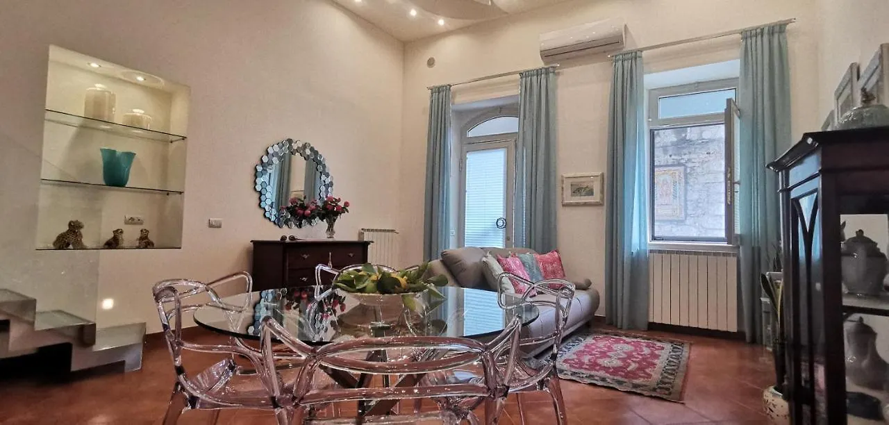 Hébergement de vacances Luxury Apartment Carmen N 2 Centro Storico Di Taormine Italie